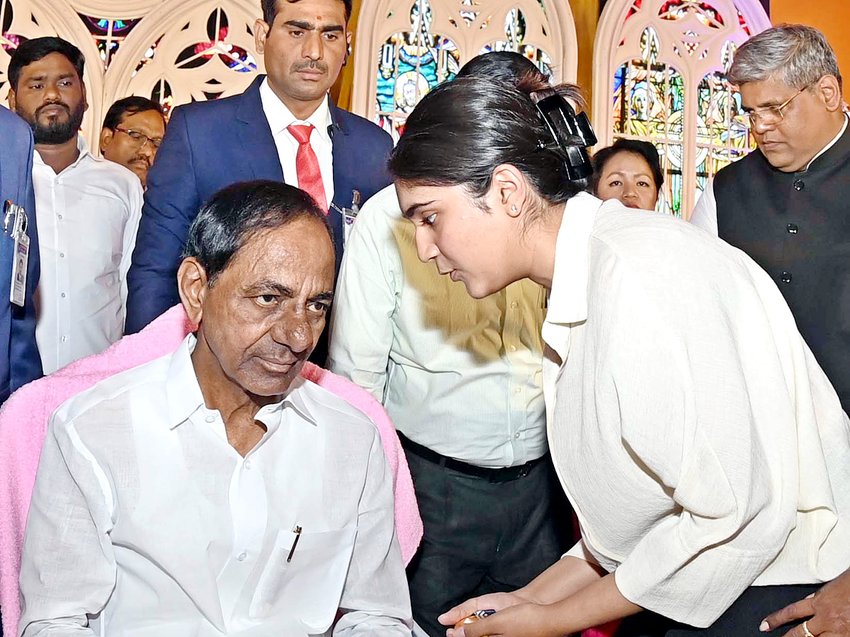 CM KCR Attended Christmas Celebrations In LB Stadium  - Sakshi17