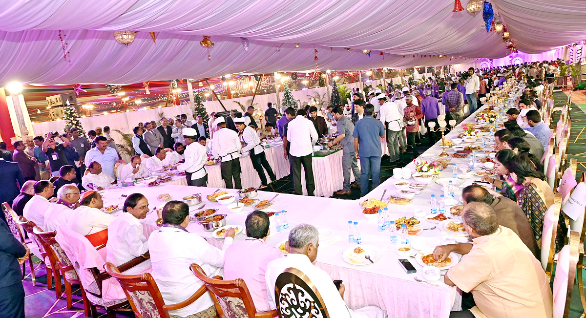 CM KCR Attended Christmas Celebrations In LB Stadium  - Sakshi22