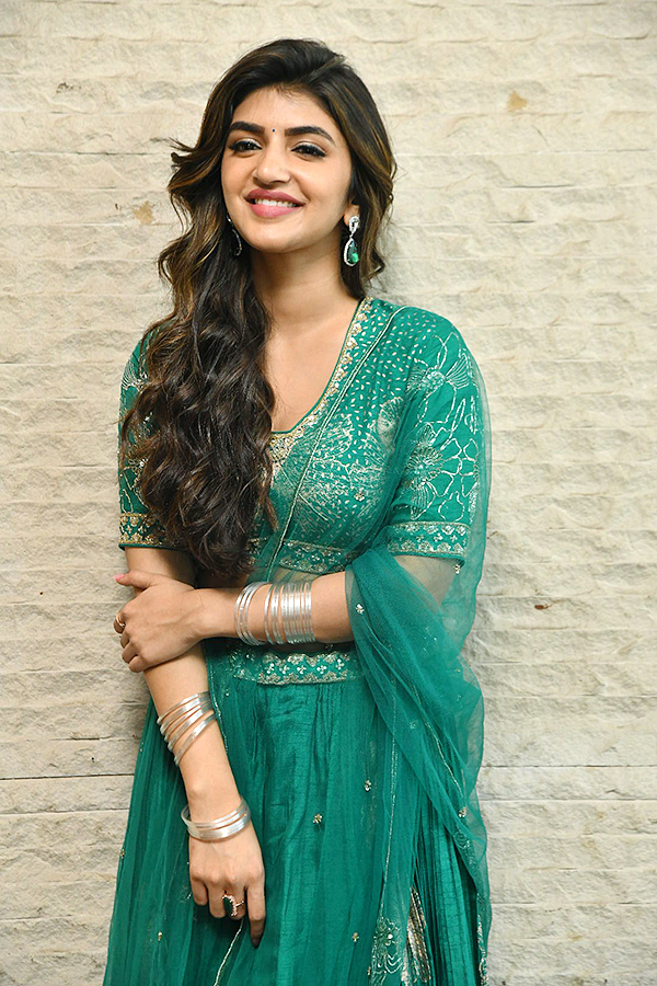 Telugu Actress Sreeleela Latest Pictures at Dhamaka Movie - Sakshi9