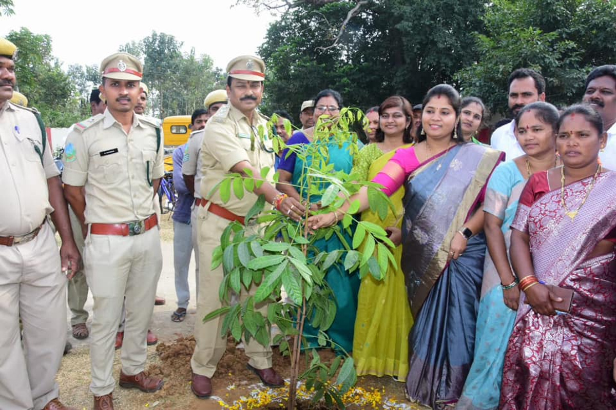 YS Jagan Birthday Celebrations In Parvathipuram Manyam - Sakshi13