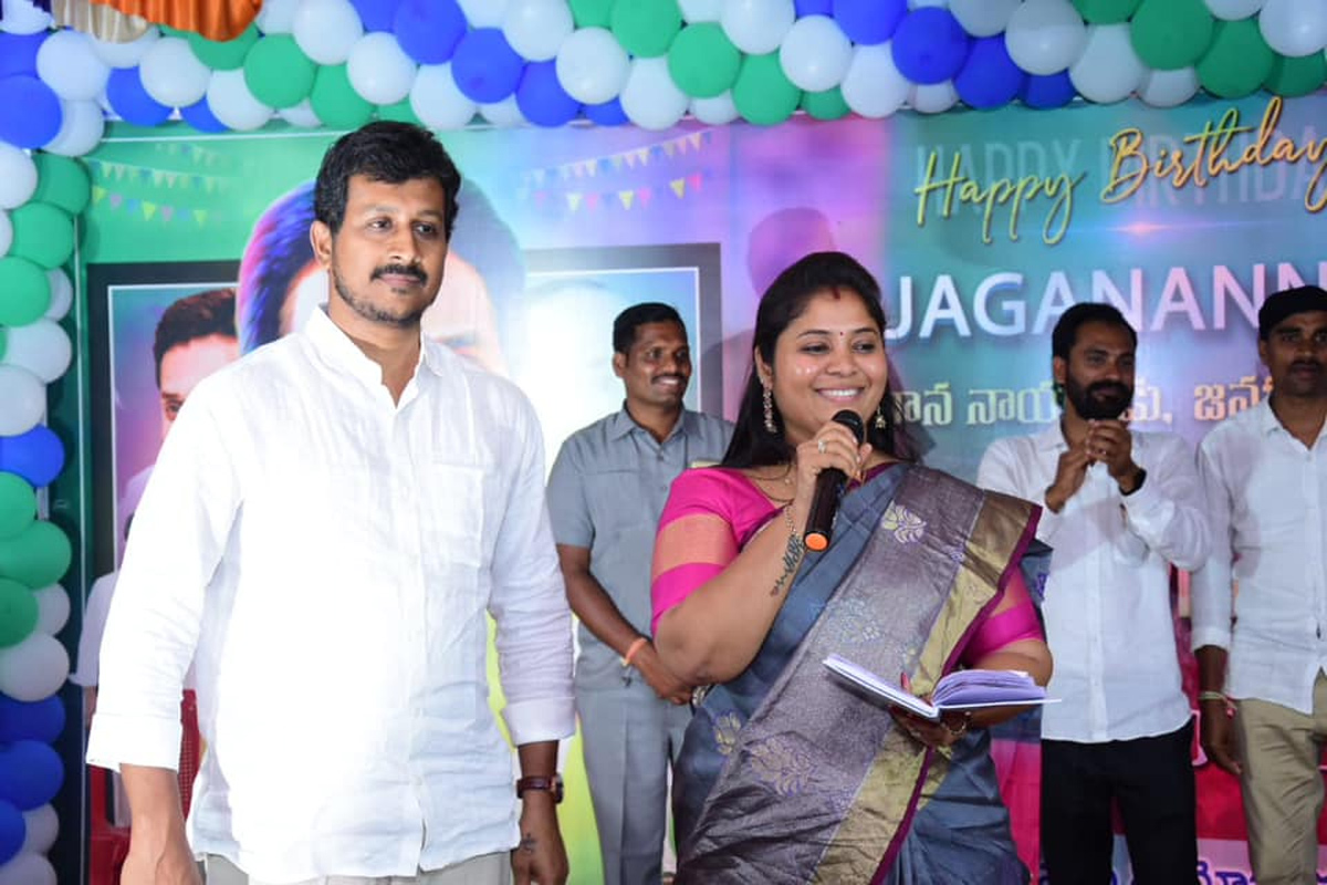 YS Jagan Birthday Celebrations In Parvathipuram Manyam - Sakshi16