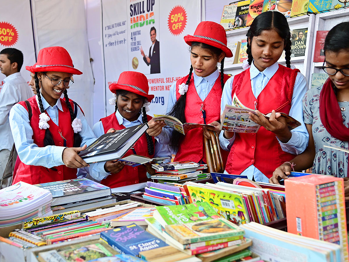 Hyderabad Book Fair 2022 At Ntr Stadium - Sakshi9