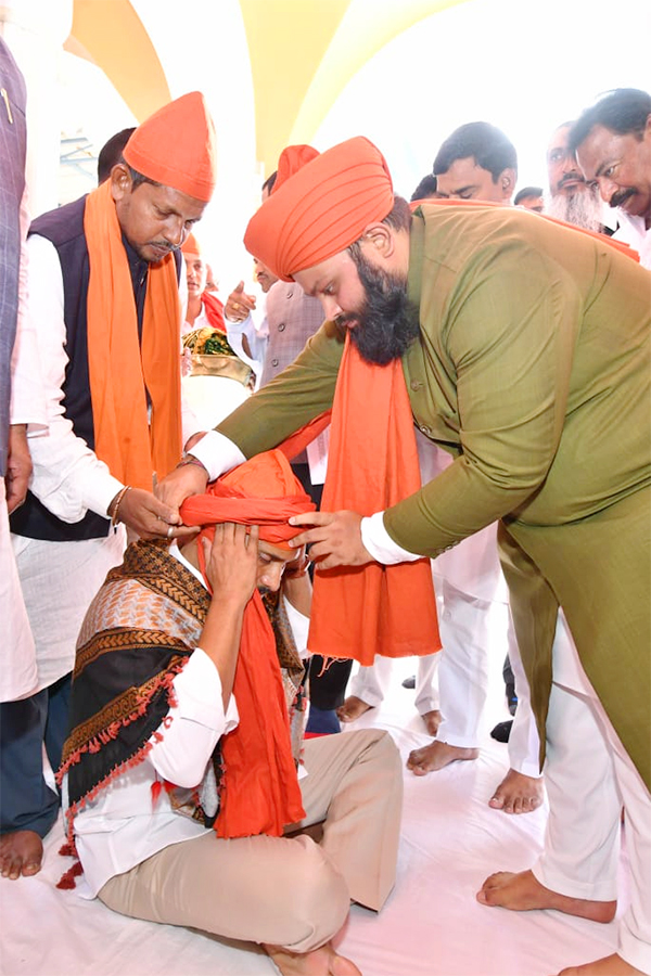 AP CM YS Jagan At Ameen Peer Dargah Photos - Sakshi38