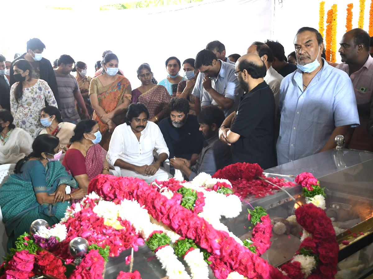 Celebrites Pay Last Respect To kaikala satyanarayana Photos  - Sakshi21