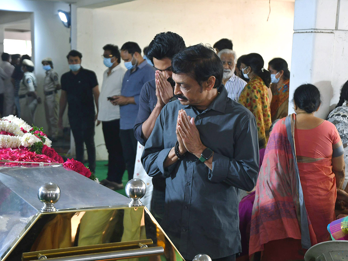 Celebrites Pay Last Respect To kaikala satyanarayana Photos  - Sakshi23