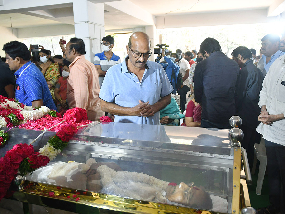 Celebrites Pay Last Respect To kaikala satyanarayana Photos  - Sakshi25