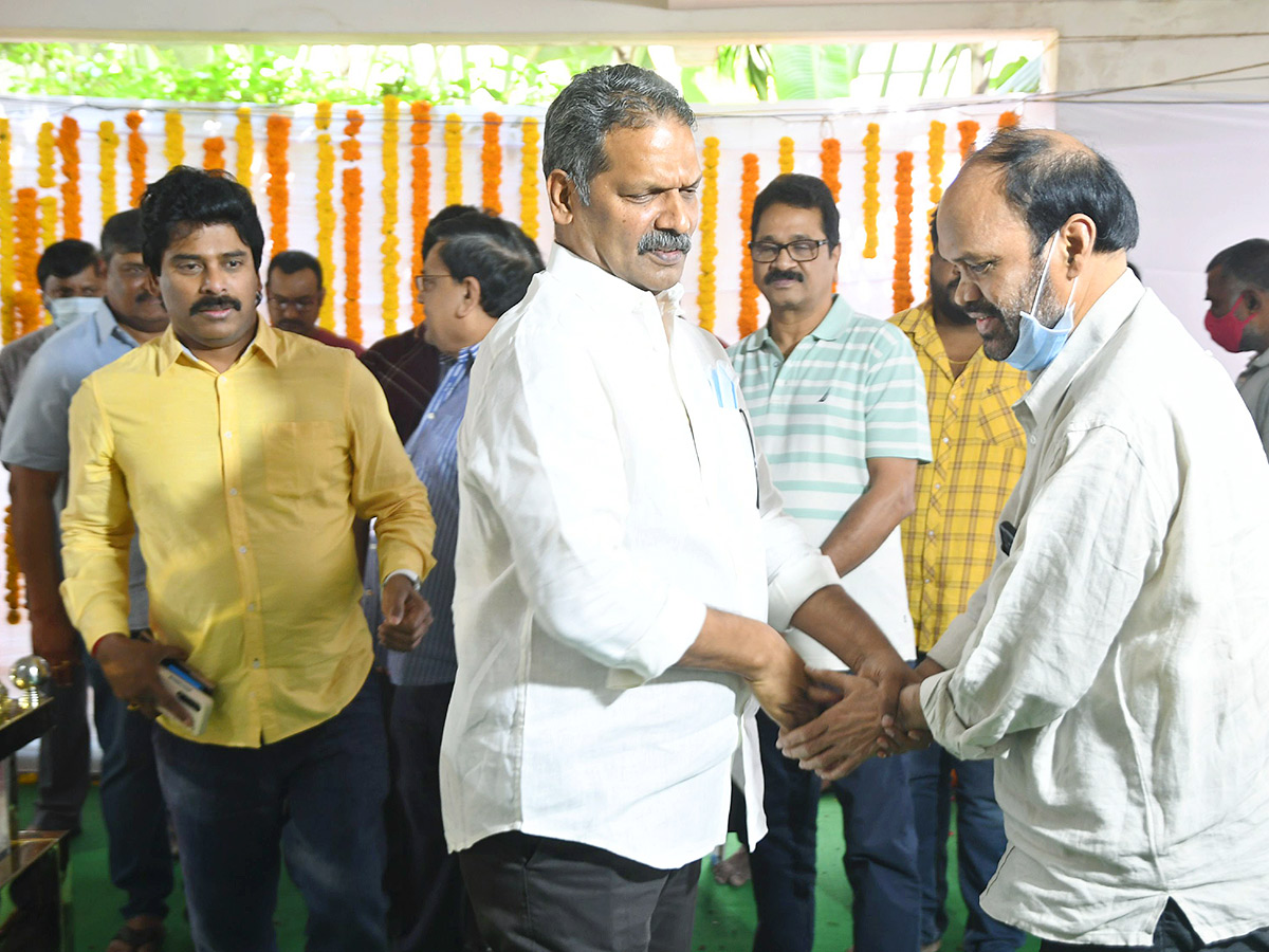 Celebrites Pay Last Respect To kaikala satyanarayana Photos  - Sakshi6