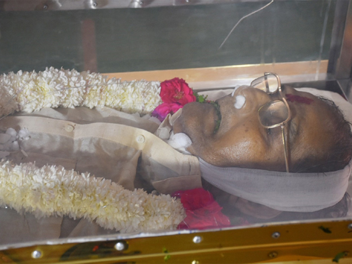 Celebrites Pay Last Respect To kaikala satyanarayana Photos  - Sakshi27