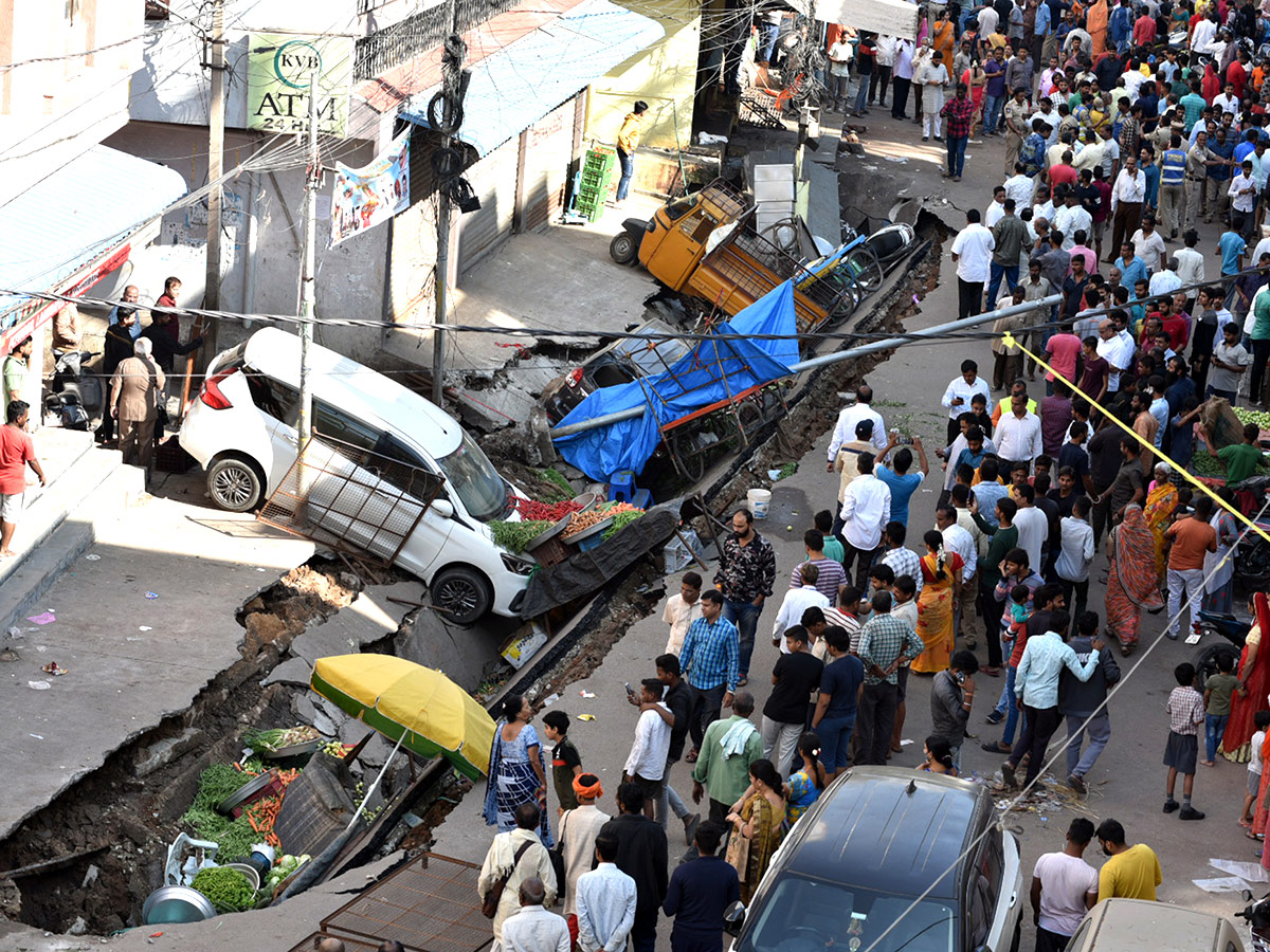 Hyderabad: Goshamahal Nala Collapse Photos - Sakshi10