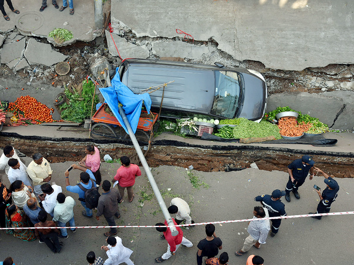 Hyderabad: Goshamahal Nala Collapse Photos - Sakshi4