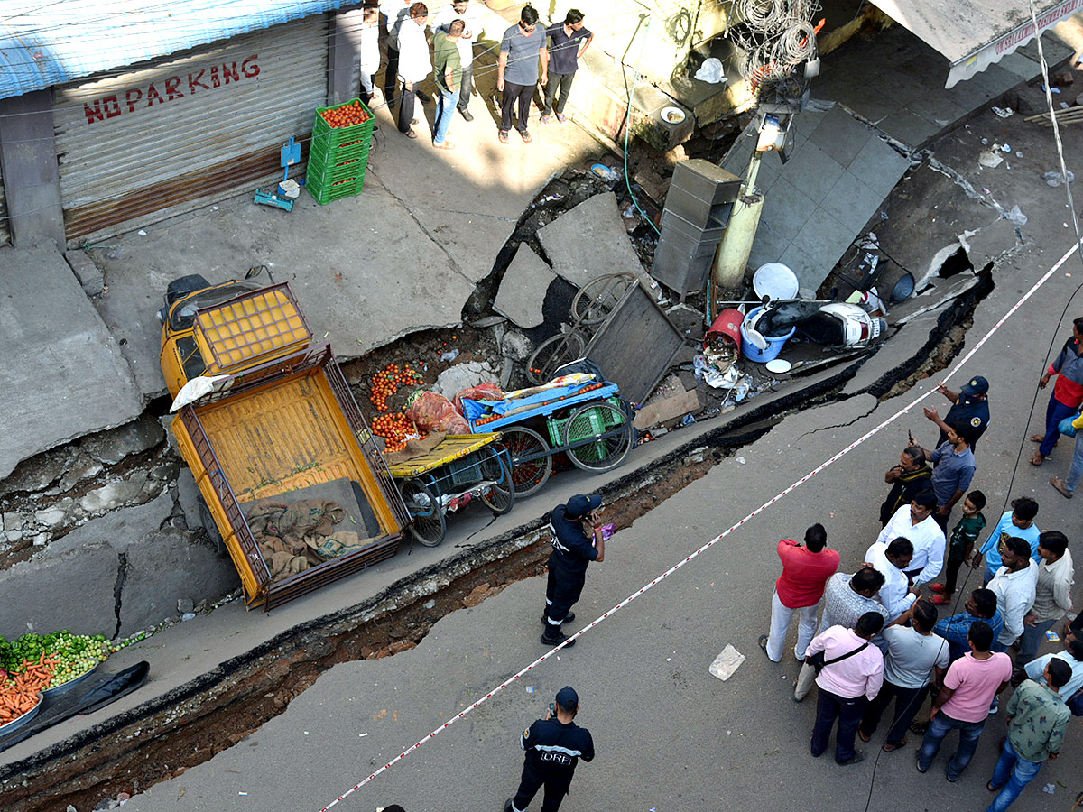 Hyderabad: Goshamahal Nala Collapse Photos - Sakshi6