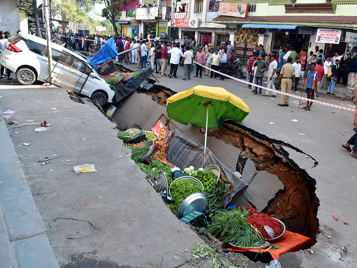 Hyderabad: Goshamahal Nala Collapse Photos - Sakshi7