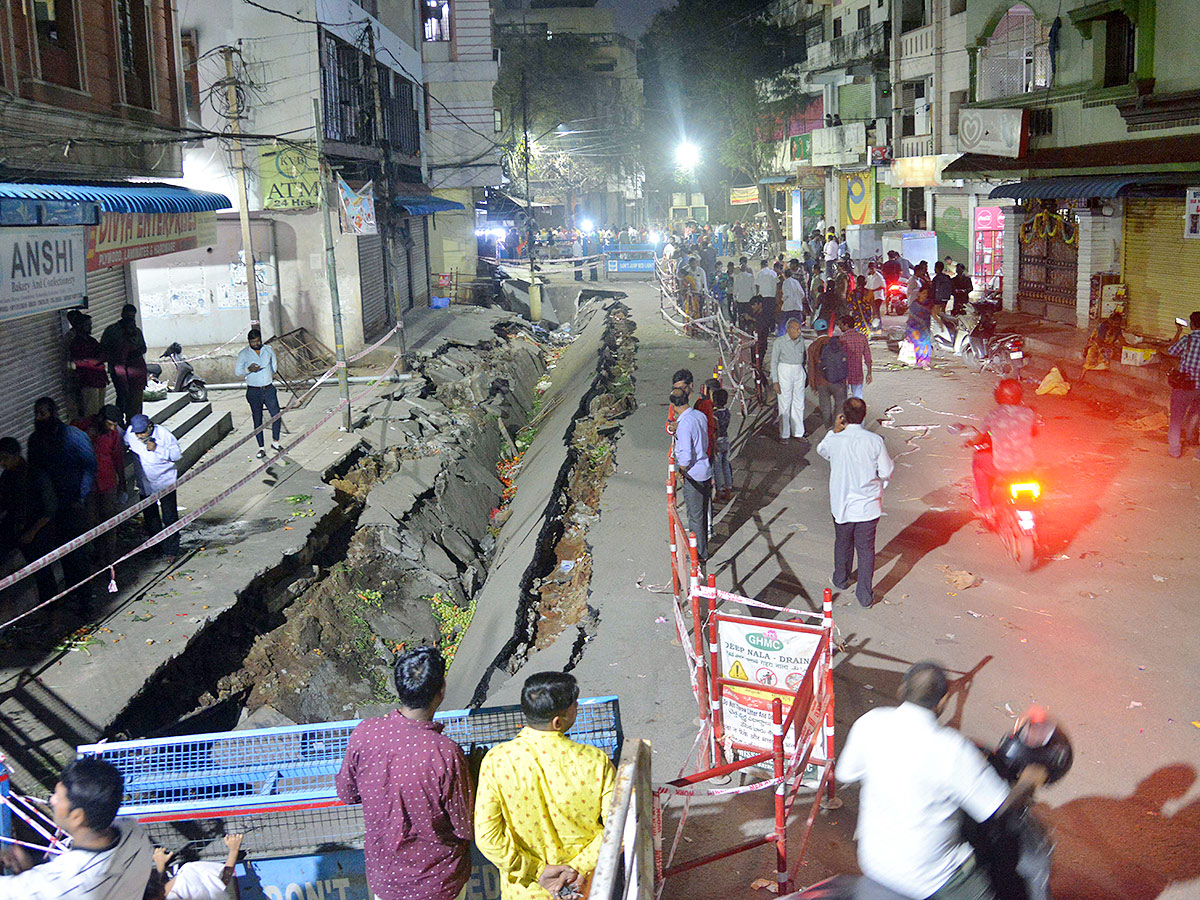 Hyderabad: Goshamahal Nala Collapse Photos - Sakshi12