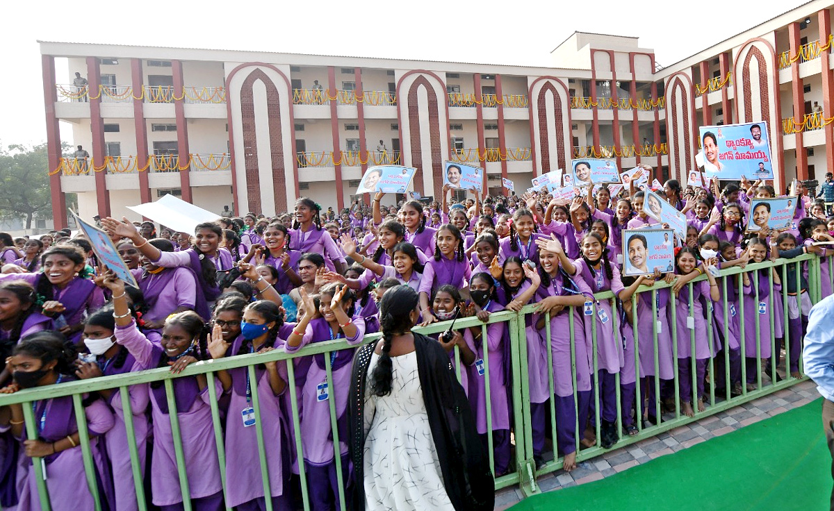 CM YS Jagan 2nd Day Tour In Kadapa District  - Sakshi23