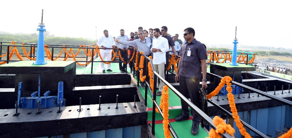 CM YS Jagan 2nd Day Tour In Kadapa District  - Sakshi31