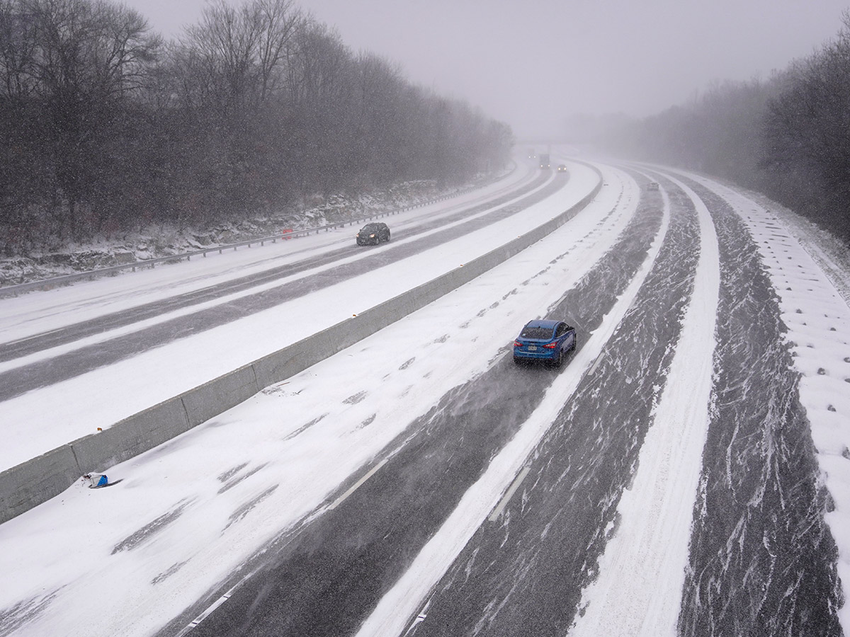 Heavy Winter Snow Storm In America: US Snow Toofan Photos Goes Viral - Sakshi11