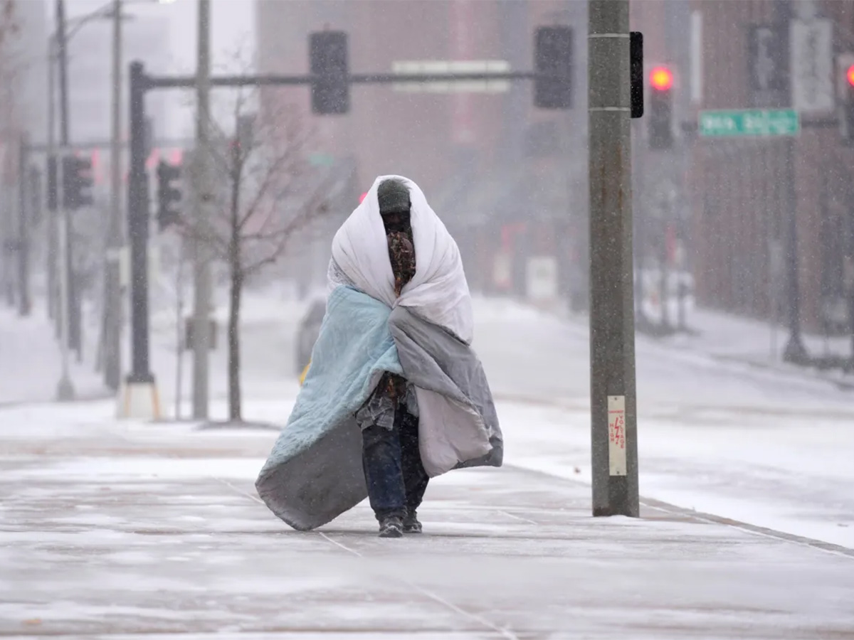 Heavy Winter Snow Storm In America: US Snow Toofan Photos Goes Viral - Sakshi19