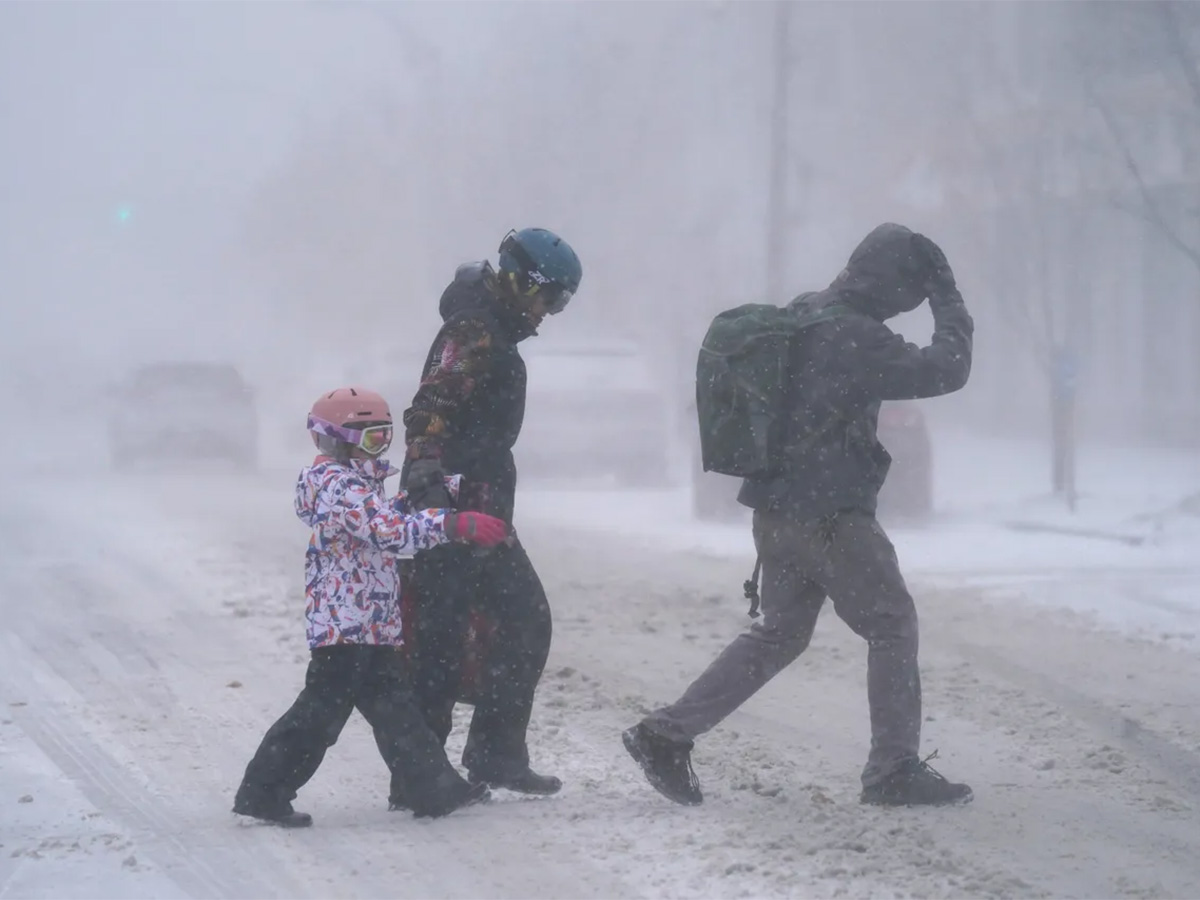 Heavy Winter Snow Storm In America: US Snow Toofan Photos Goes Viral - Sakshi20