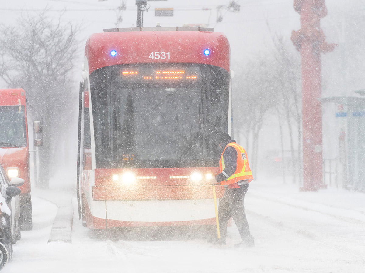 Heavy Winter Snow Storm In America: US Snow Toofan Photos Goes Viral - Sakshi37