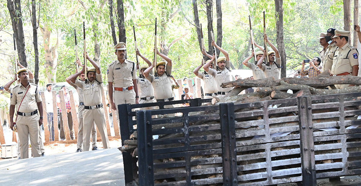 Kaikala Satyanarayana Last Rites Mahaprasthanam Photos - Sakshi7