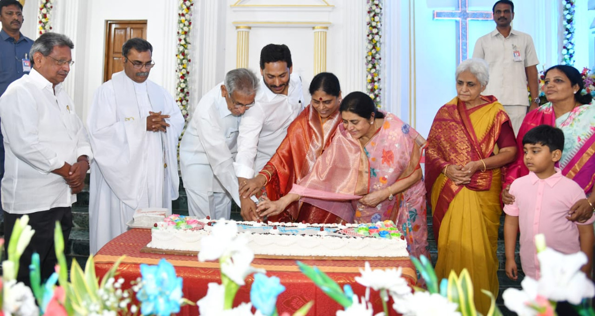 CM YS Jagan Christmas Celebrations at CSI Church - Sakshi5