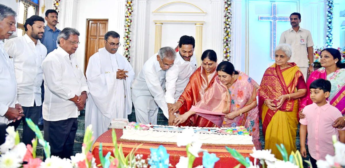 CM YS Jagan Christmas Celebrations at CSI Church - Sakshi6