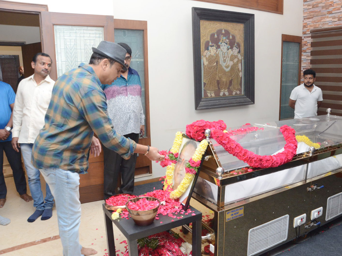 Tollywood celebrities pays tribute to Actor Chalapathi Rao Photos - Sakshi3