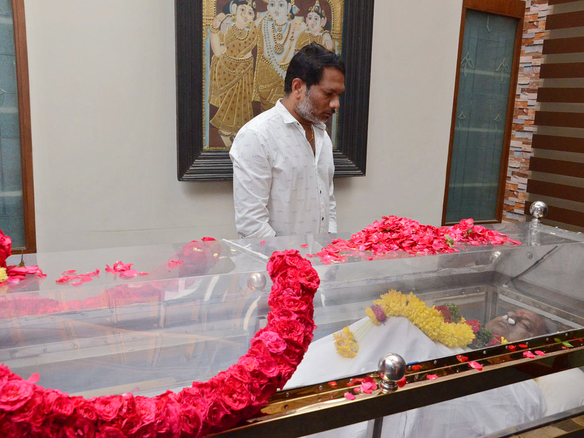 Tollywood celebrities pays tribute to Actor Chalapathi Rao Photos - Sakshi22