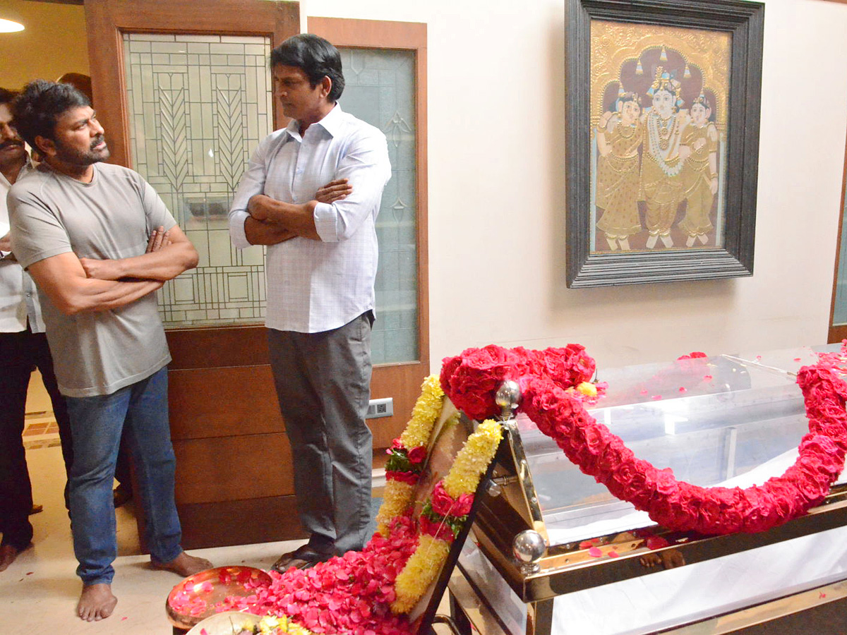 Tollywood celebrities pays tribute to Actor Chalapathi Rao Photos - Sakshi30