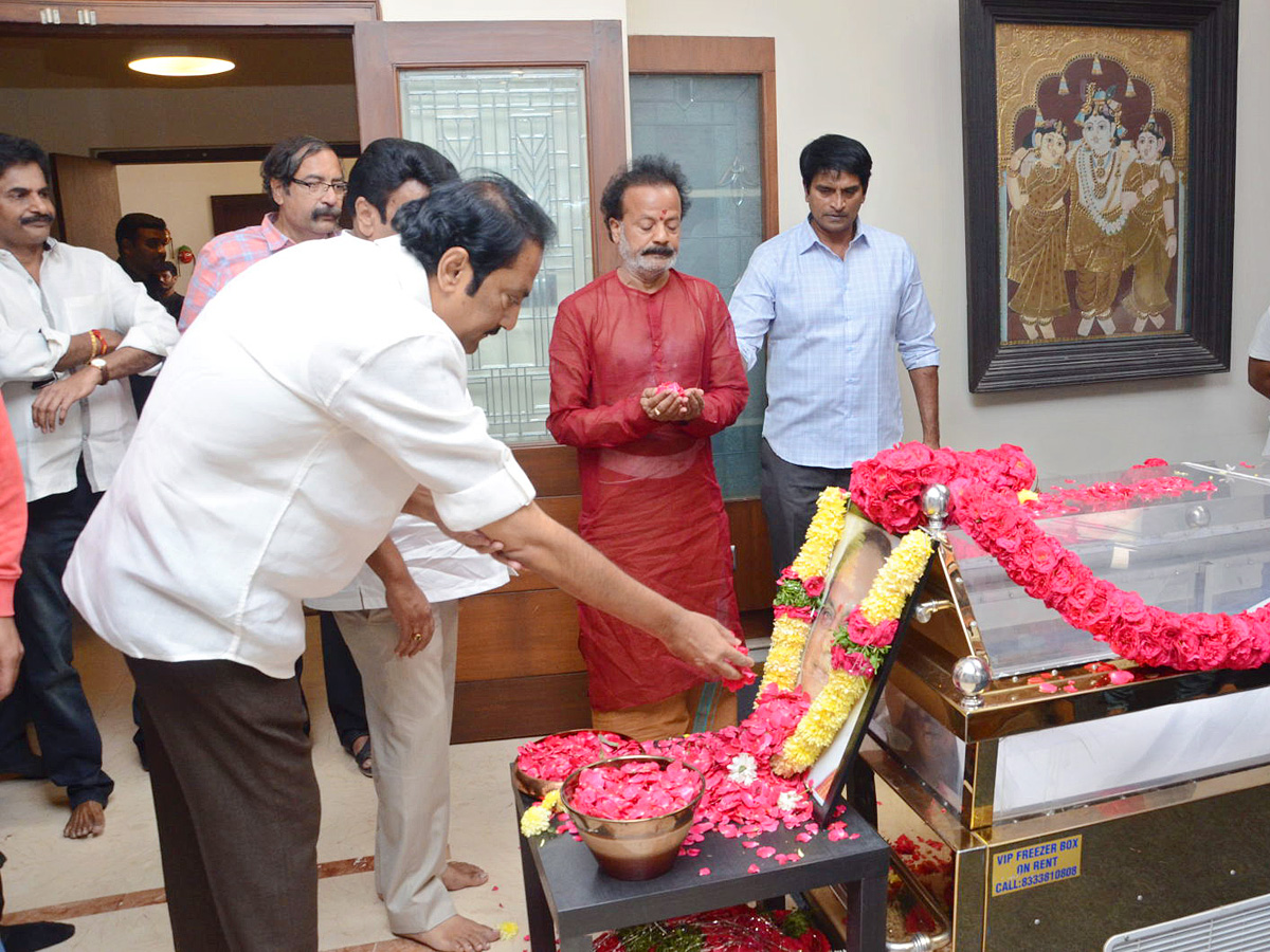 Tollywood celebrities pays tribute to Actor Chalapathi Rao Photos - Sakshi9