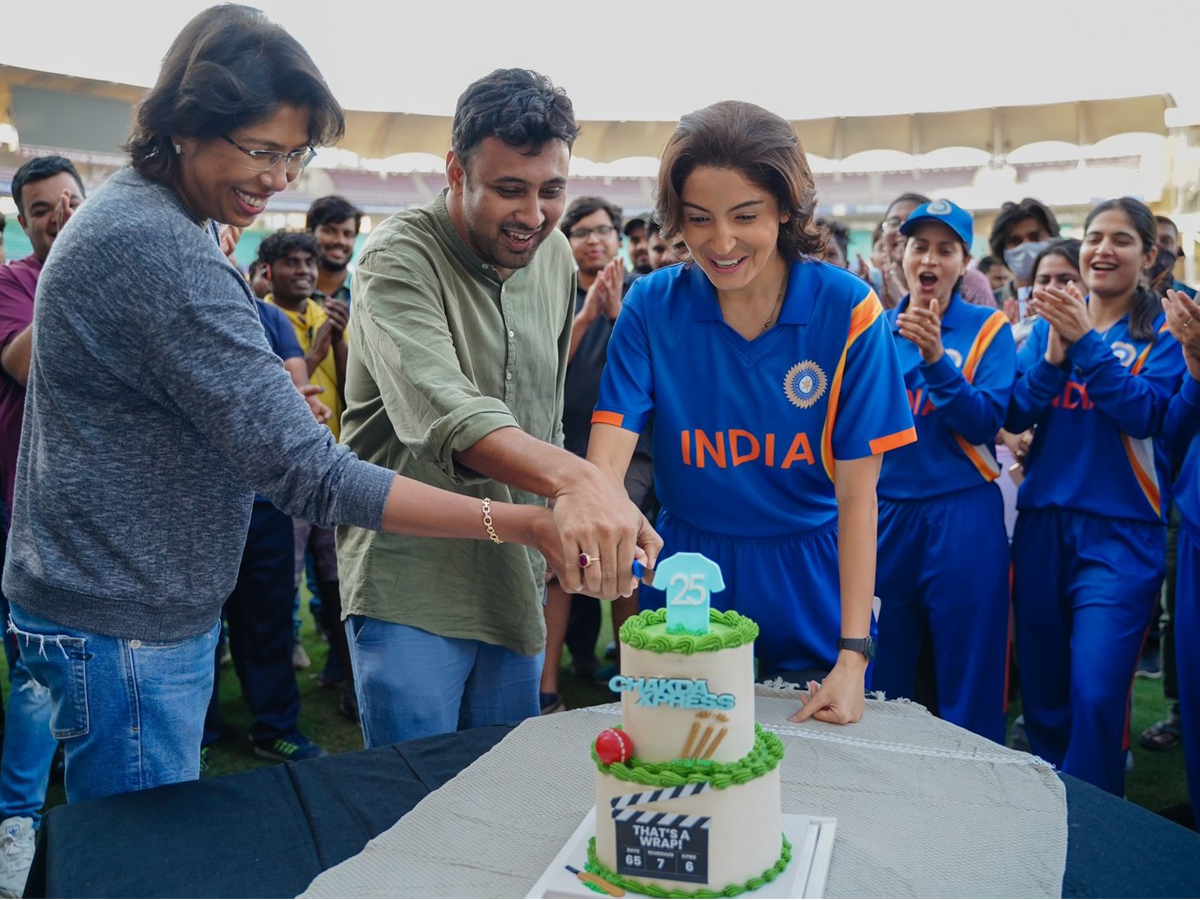 Anushka Sharma completes Chakda Xpress thanks Jhulan Goswami for the final clap Photos - Sakshi4