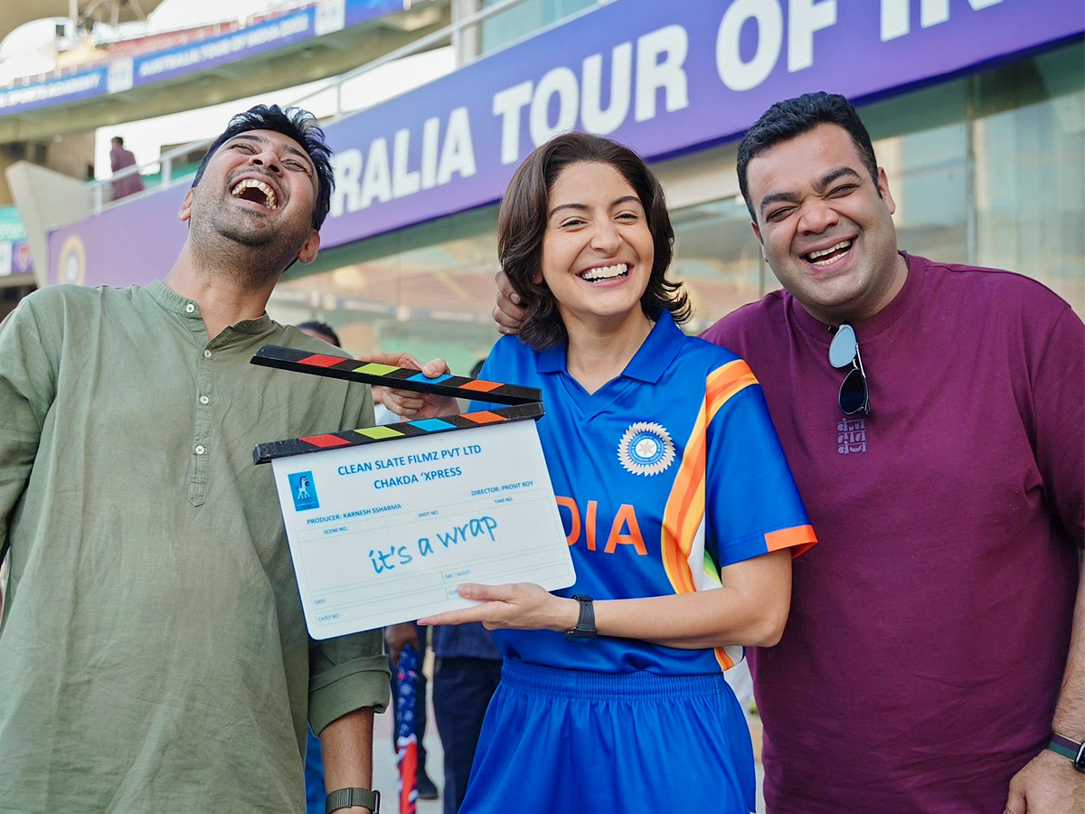 Anushka Sharma completes Chakda Xpress thanks Jhulan Goswami for the final clap Photos - Sakshi5