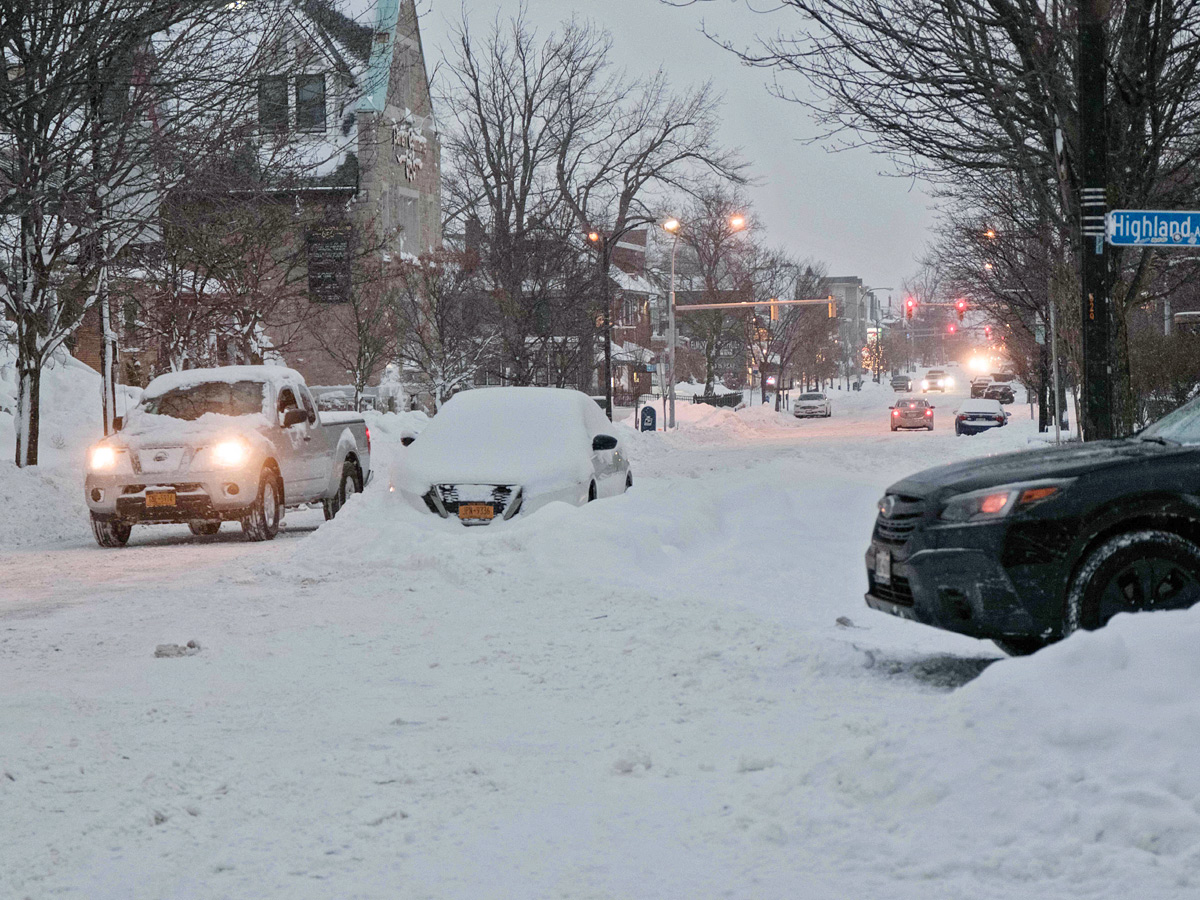 Bomb Cyclone 2022 In US Life Threatening Extremely Cold Climate - Sakshi12