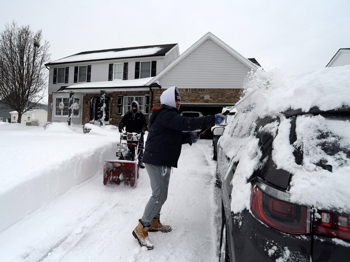 Bomb Cyclone 2022 In US Life Threatening Extremely Cold Climate - Sakshi14