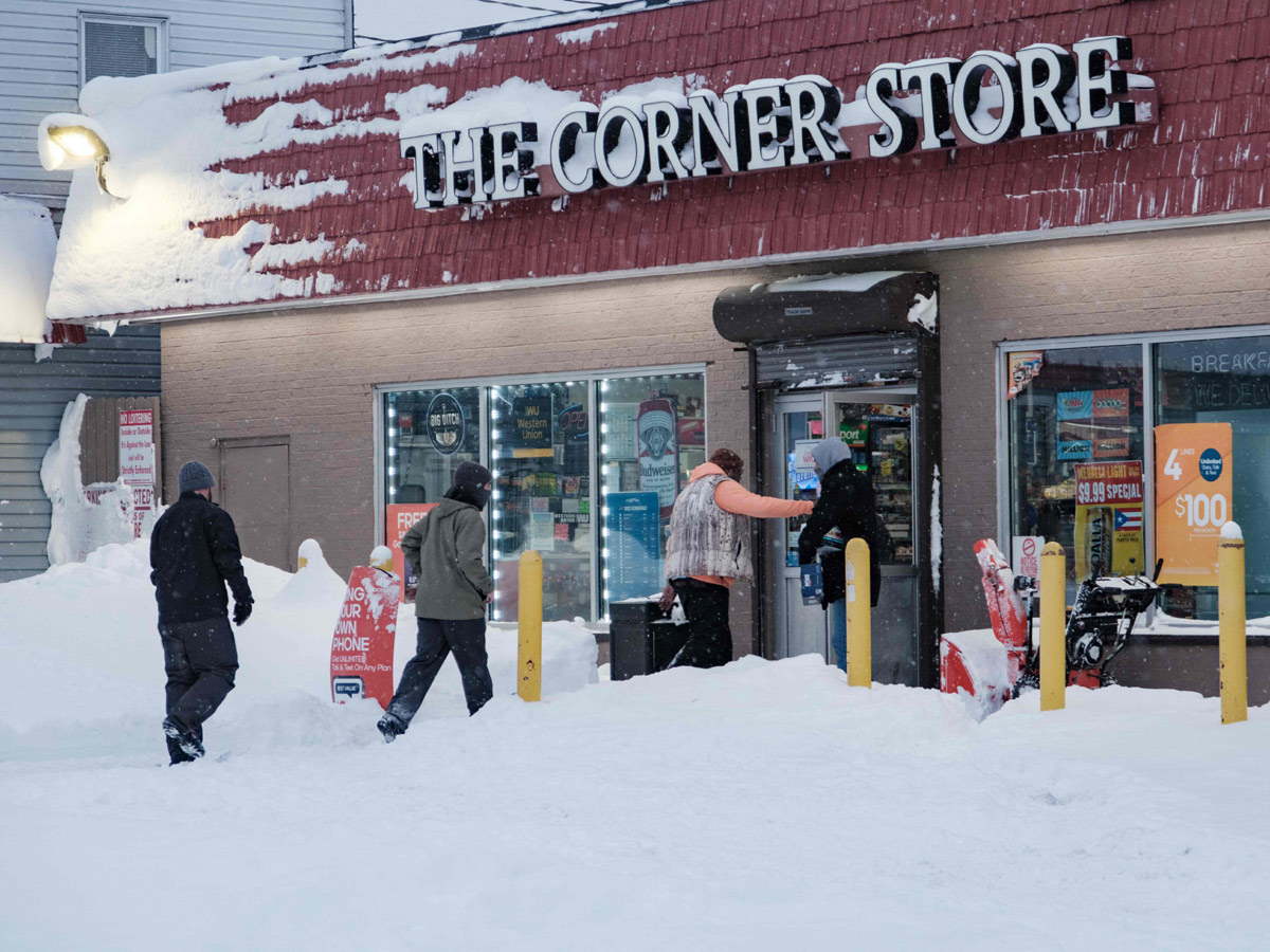 Bomb Cyclone 2022 In US Life Threatening Extremely Cold Climate - Sakshi19