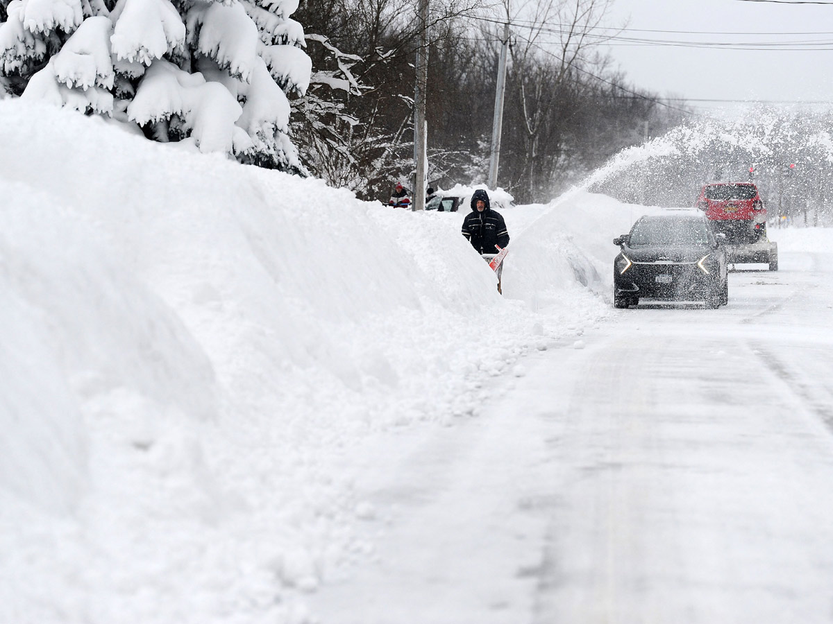 Bomb Cyclone 2022 In US Life Threatening Extremely Cold Climate - Sakshi30