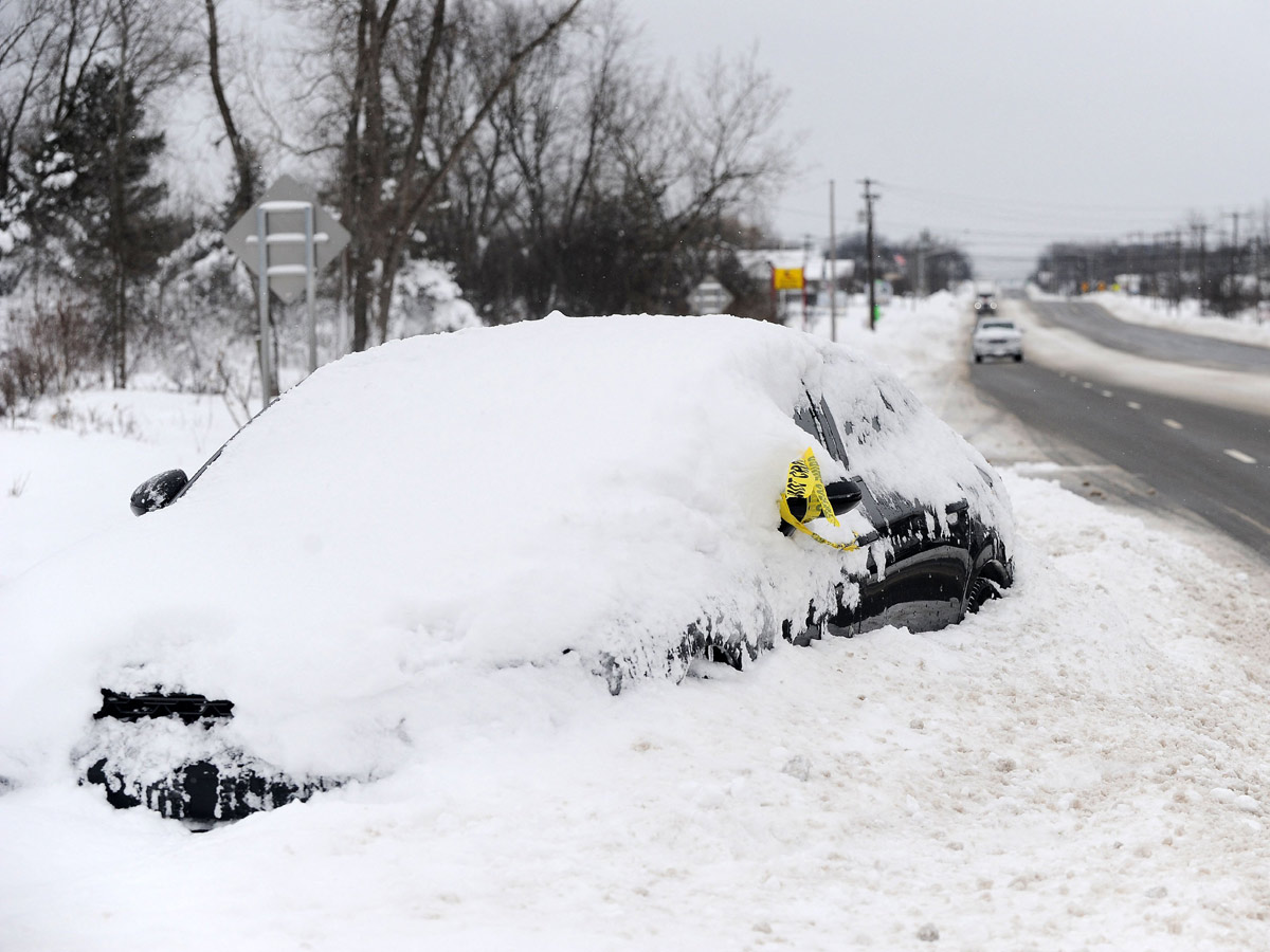 Bomb Cyclone 2022 In US Life Threatening Extremely Cold Climate - Sakshi5