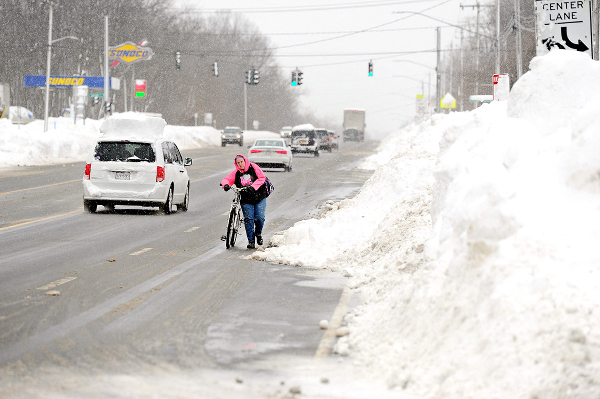 Bomb Cyclone Freezes North America - Sakshi5