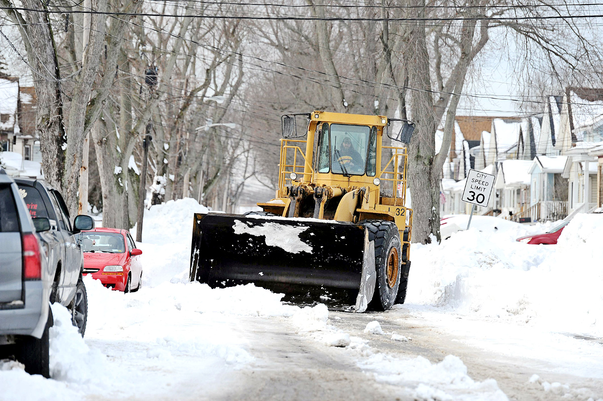 Bomb Cyclone Freezes North America - Sakshi17