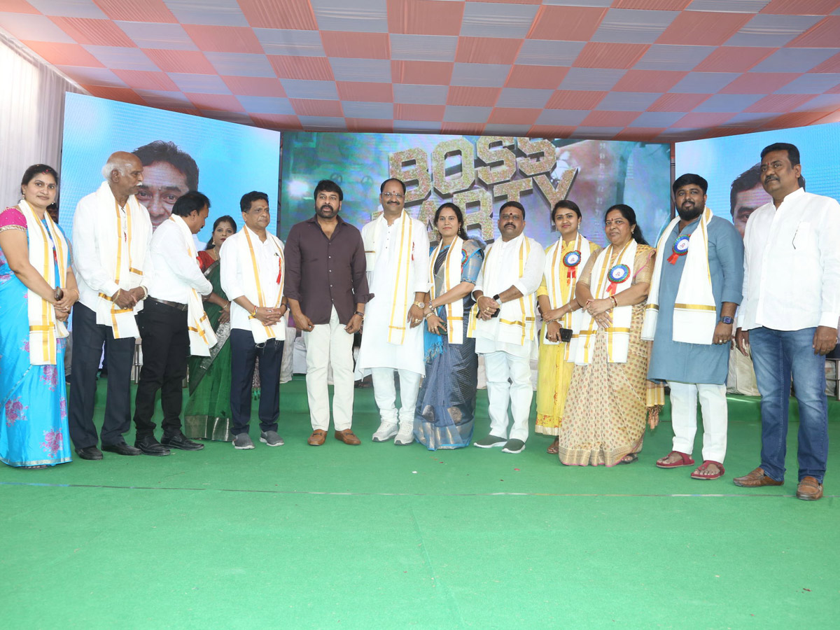 Megastar Chiranjeevi At House Warming Ceremony in Chitrapuri Colony - Sakshi23