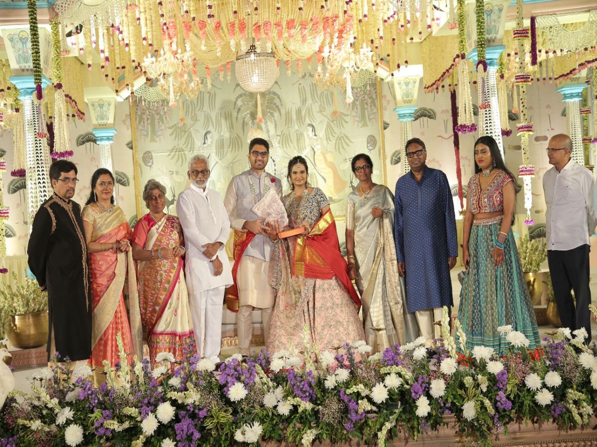 Director Gunasekhars Daughter Neelima Guna weds Ravi Prakhya Marriage Photo Gallery - Sakshi2