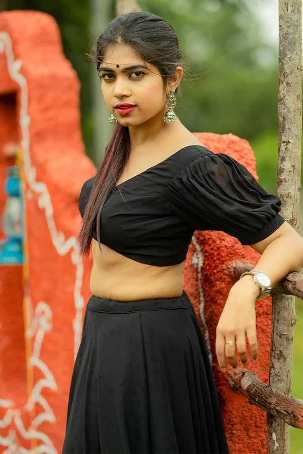 Jabardasth Actress Rithu Chowdary Photos  - Sakshi17