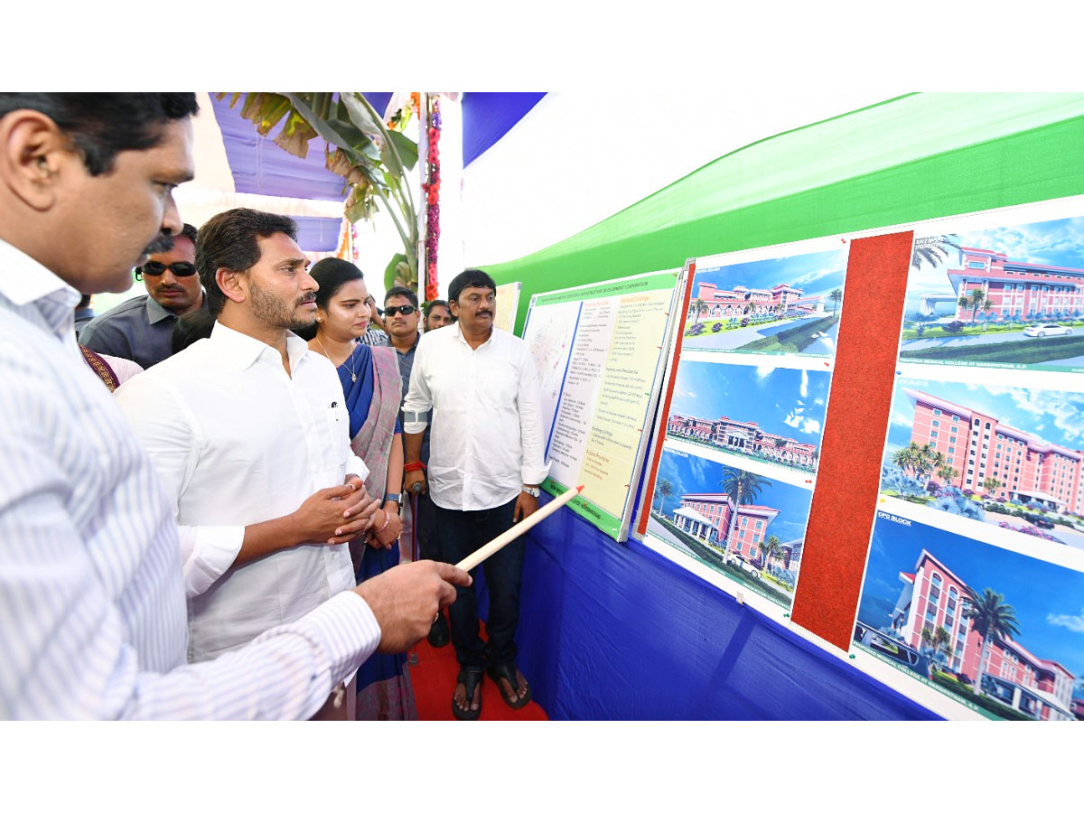 CM YS Jagan Visits Anakapalle And Narsipatnam Tour Photos - Sakshi26