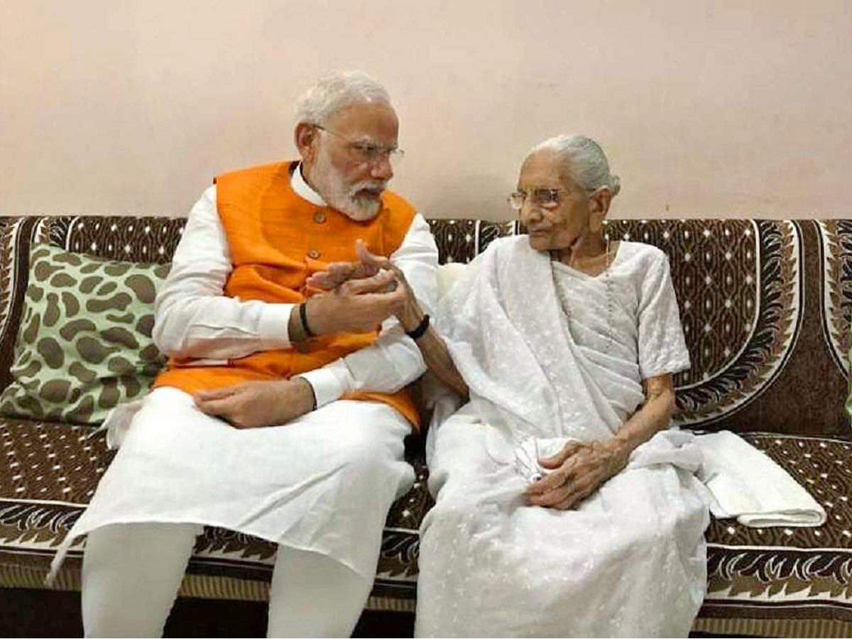 PM Narendra Modi Mother Heeraben Modi Photos - Sakshi11