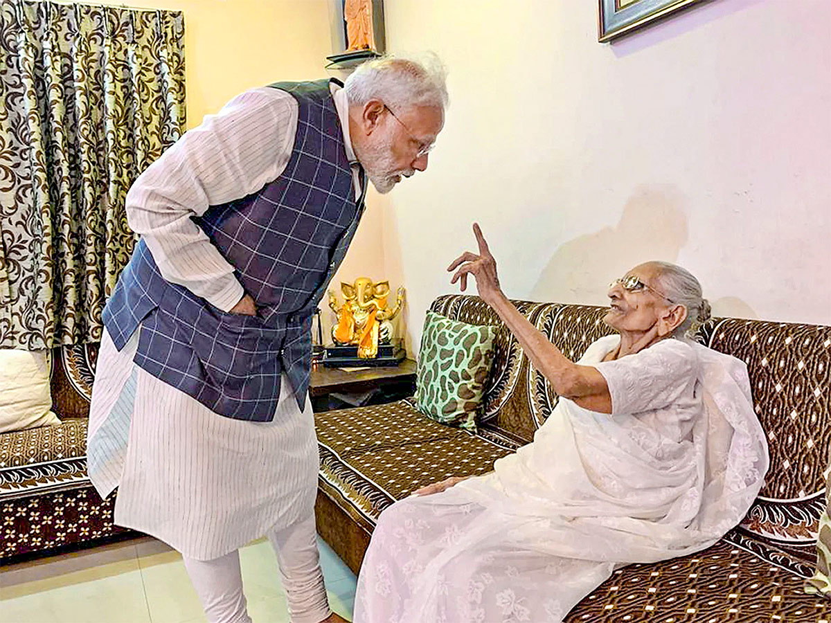 PM Narendra Modi Mother Heeraben Modi Photos - Sakshi8