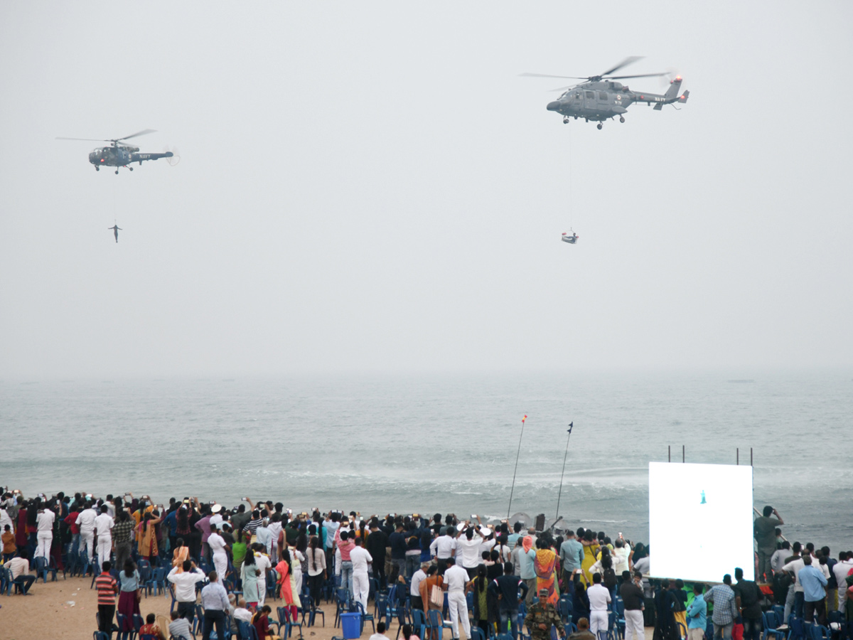 Navy Day celebration in Vizag Photo Gallery - Sakshi12