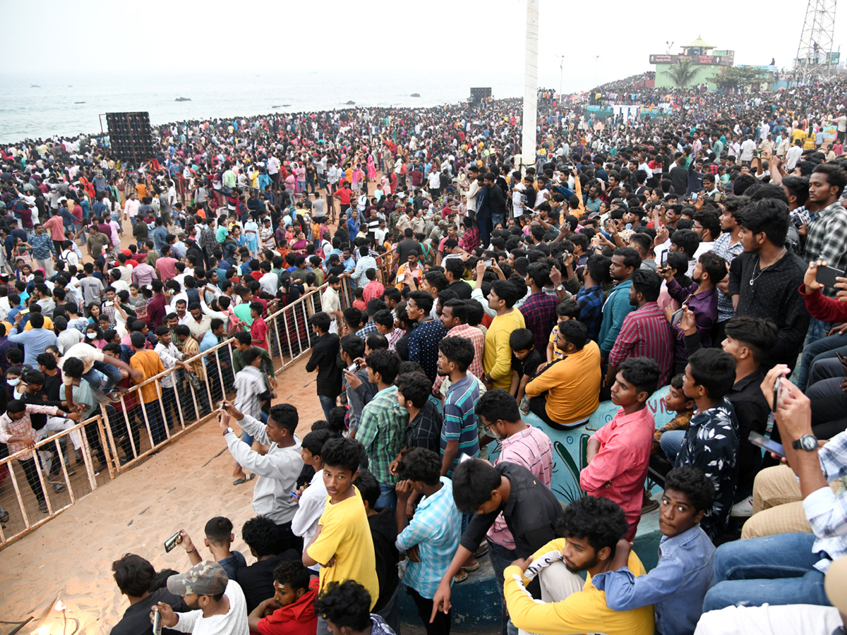 Navy Day celebration in Vizag Photo Gallery - Sakshi27