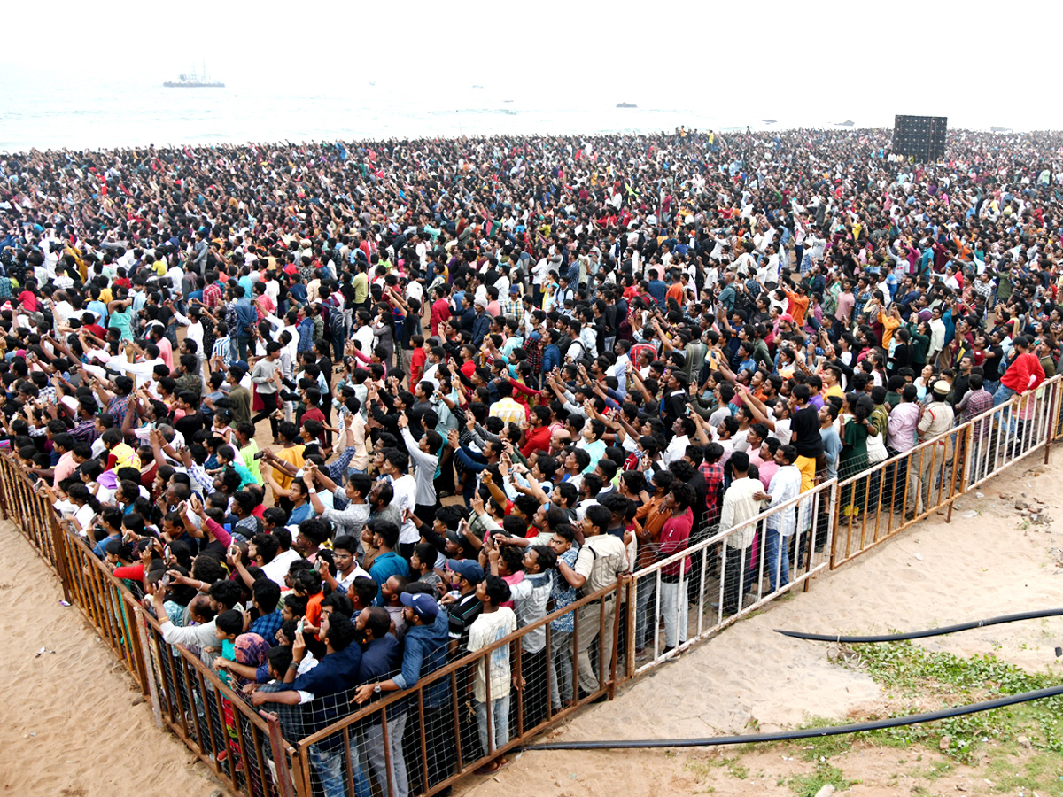 Navy Day celebration in Vizag Photo Gallery - Sakshi28