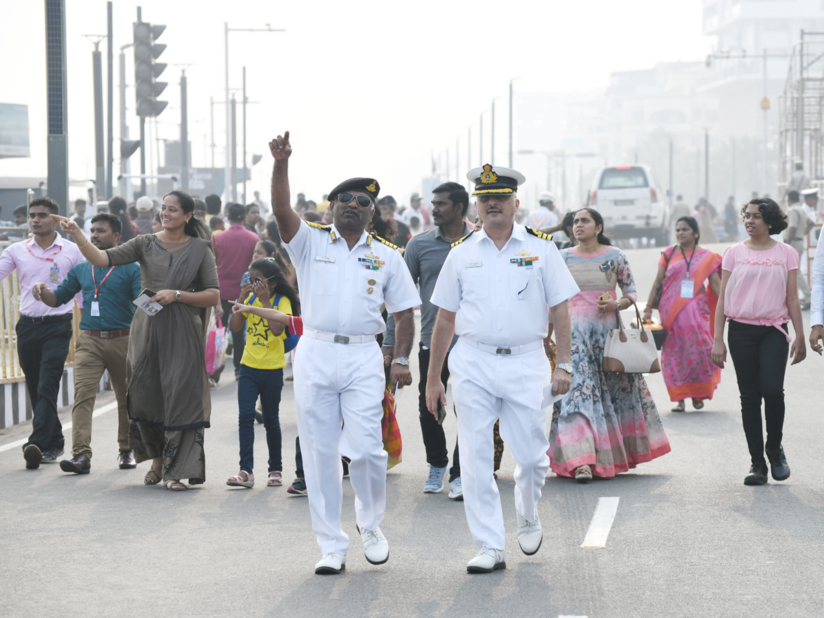 Navy Day celebration in Vizag Photo Gallery - Sakshi36