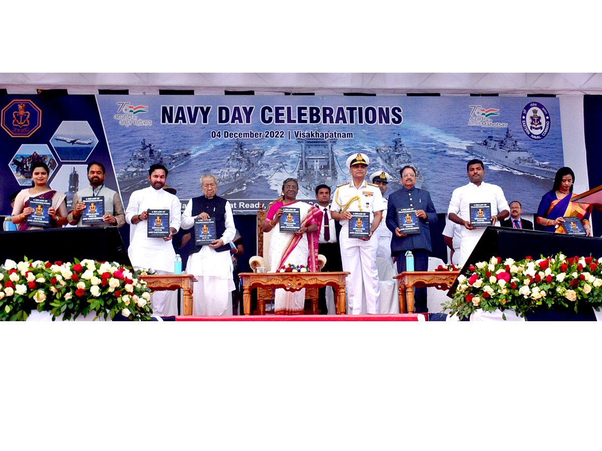 Navy Day celebration in Vizag Photo Gallery - Sakshi40